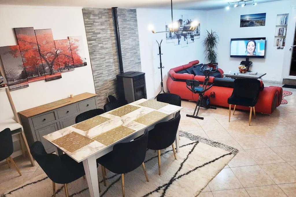 Villa Confortable Avec Jacuzzi A Chevannes Chevannes  Экстерьер фото