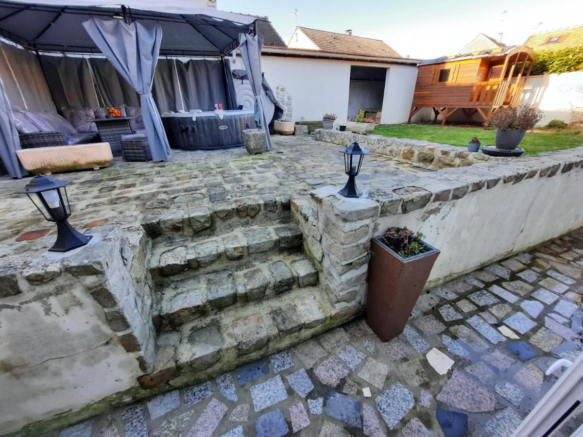 Villa Confortable Avec Jacuzzi A Chevannes Chevannes  Экстерьер фото